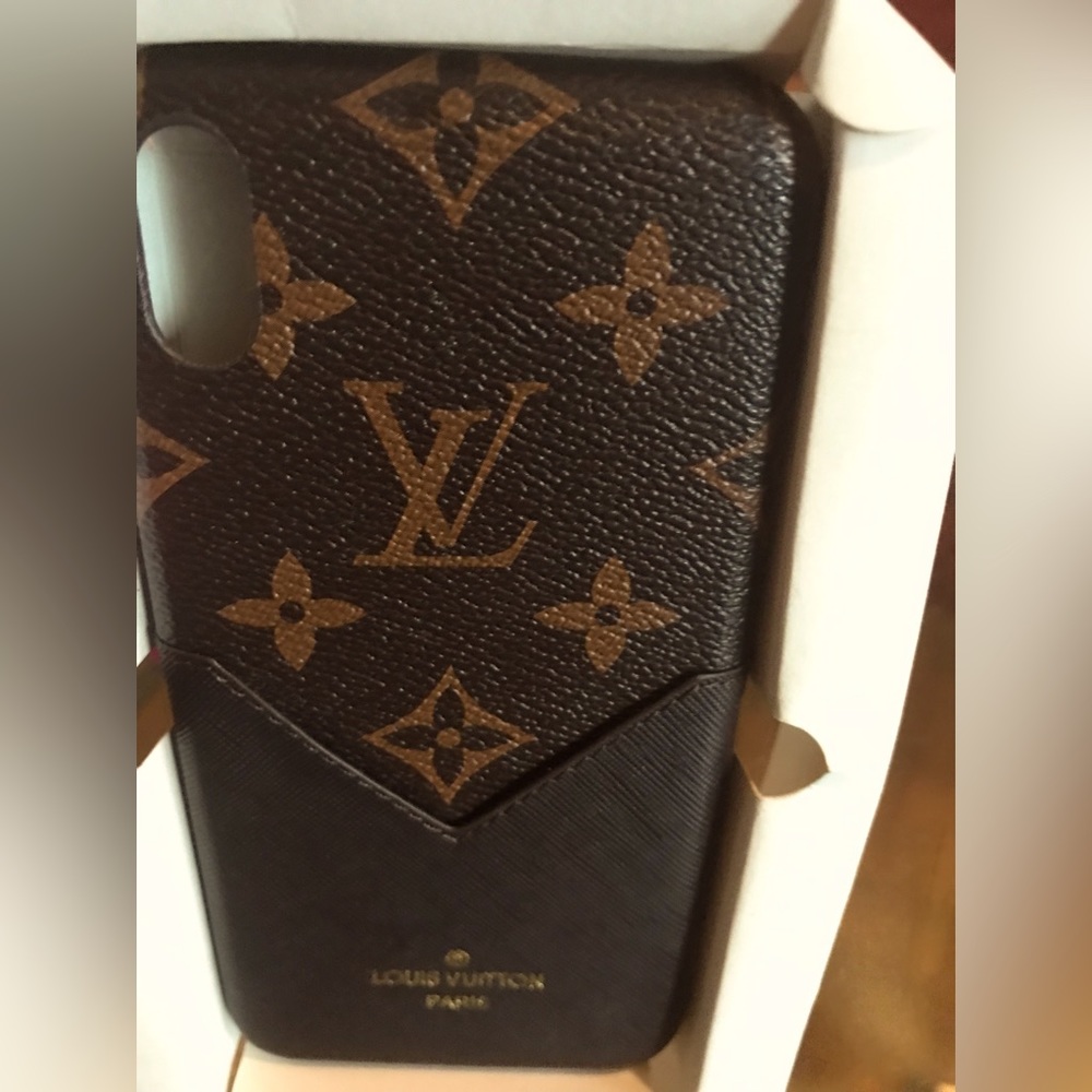 Lv phone case
